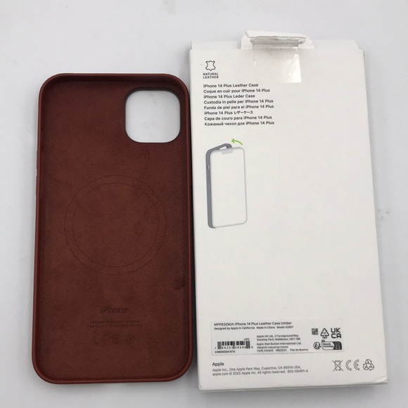 Apple iPhone 14 Plus Leather Case MagSafe Umber - Picture 3 of 3